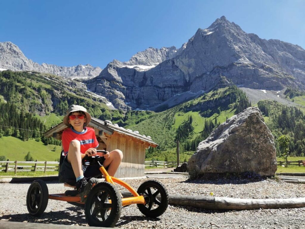 Der einmalige Spielplatz der Alm - mitten in den Bergen