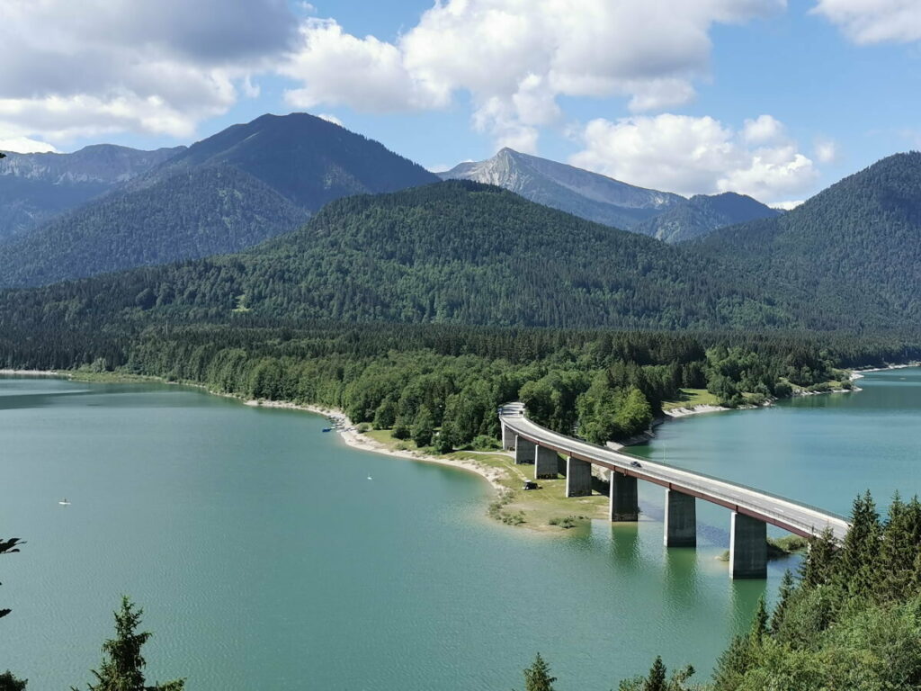 Der Sylvensteinsee - magischer Fjord in Bayern. Willst du auch mal hier her?