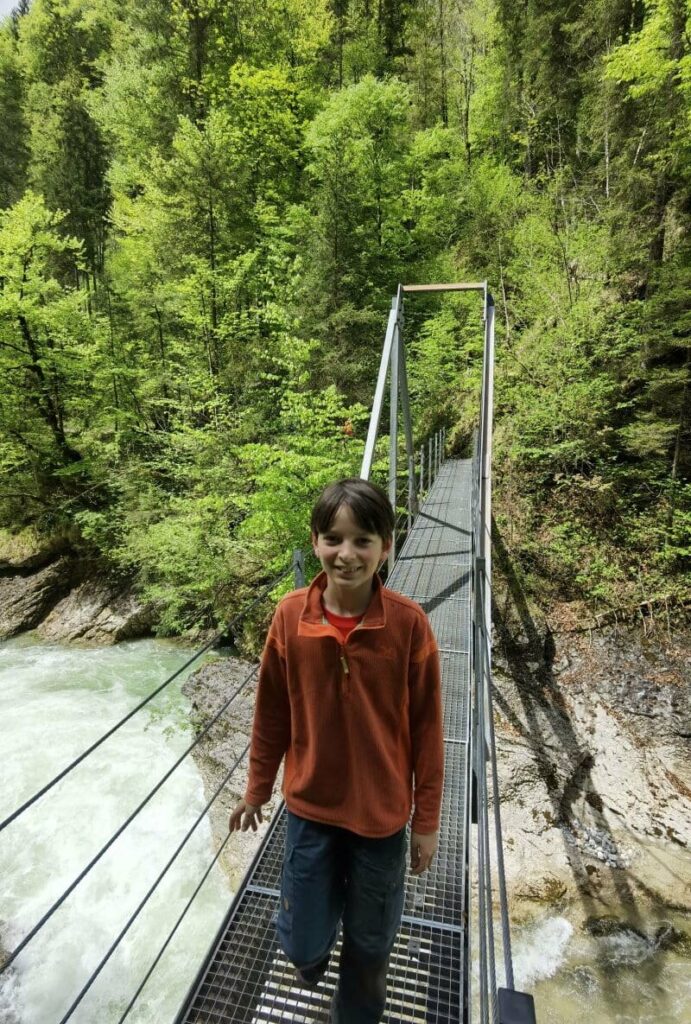 Eindrucksvoll und kurzweilig in der Tiefenbachklamm wandern mit Kindern