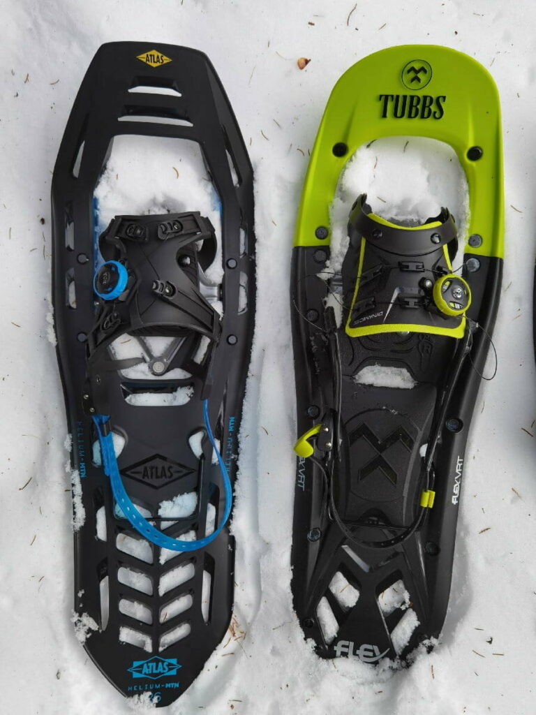 Schneeschuhe Test - Tubbs Flex VRT (rechts im Bild) im Vergleich mit Atlas Helium Mountain (links)