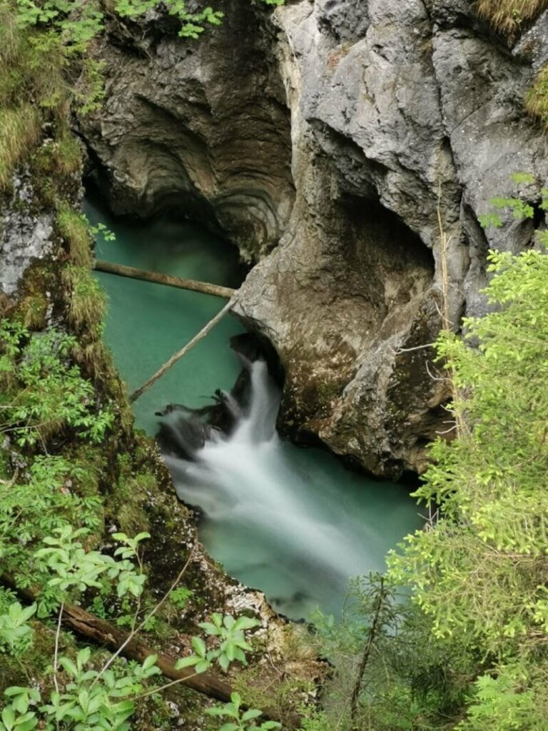 Wasserfall Tirol  - kostenlos in der Leutaschklamm