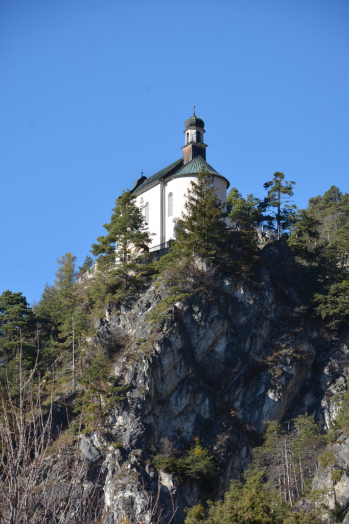 Auf den Kalvarienberg in Zirl wandern