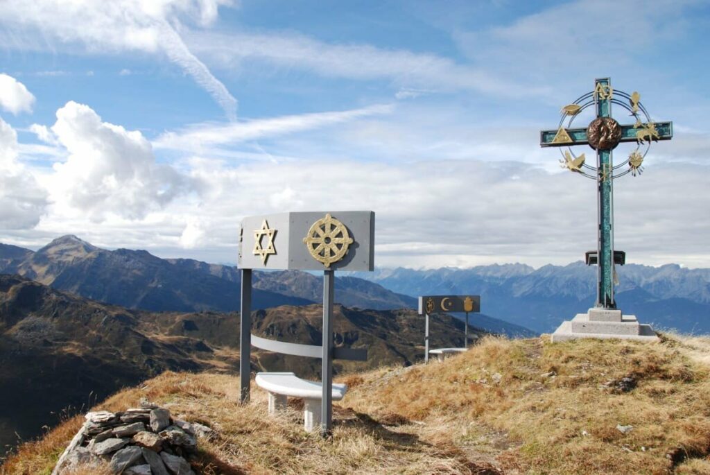  kleiner Gilfert Wanderung zum Gipfelkreuz der Weltregionen: